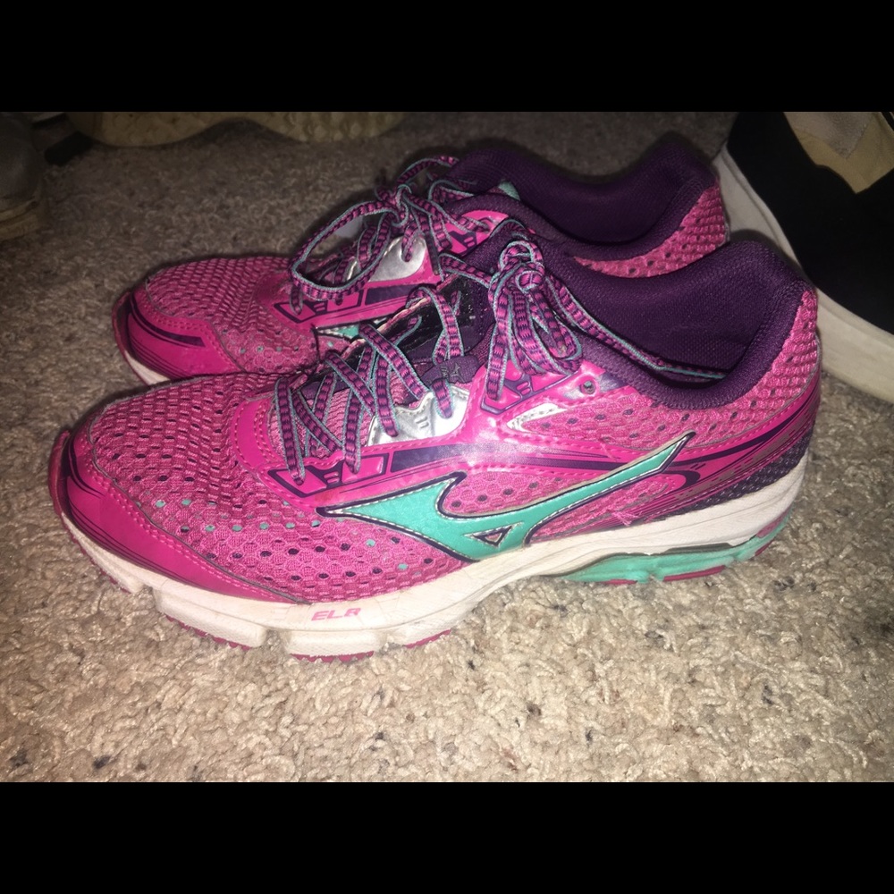 Mizuno running shoes